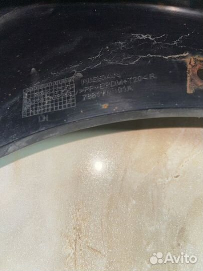 Брызговик задний левый Nissan Qashqai J 10 С 2007