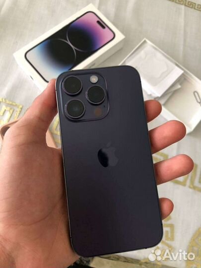 Телефон iPhone 14 Pro