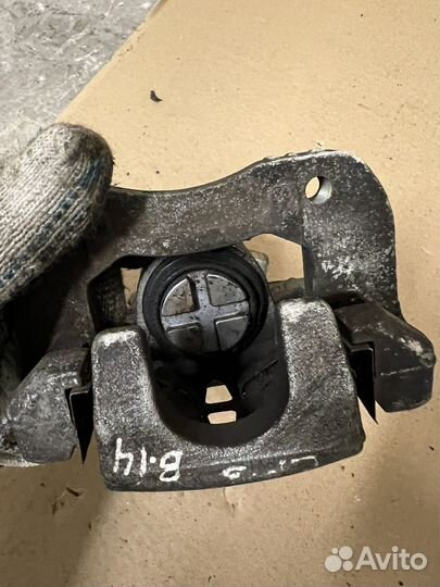 Суппорт тормозной задний Honda Accord 6 CF