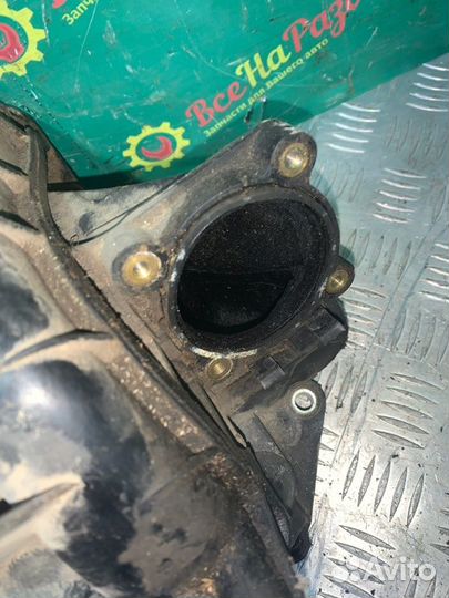 Впускной коллектор Volkswagen Golf 4