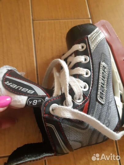 Хоккейные коньки bauer