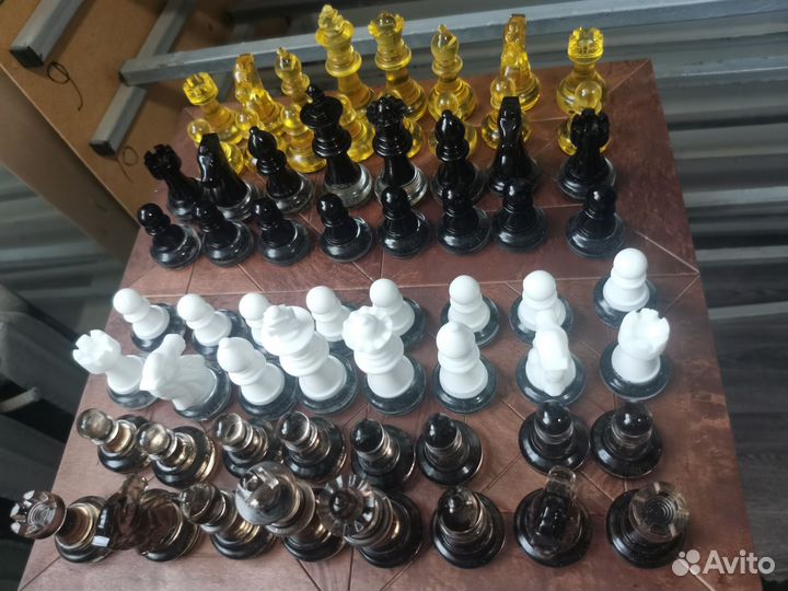 Шахматные фигуры большие