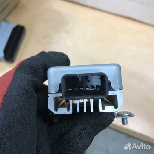 Блок управления топливным насосом Legacy B14