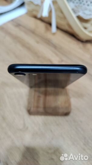 iPhone SE (2022), 64 ГБ