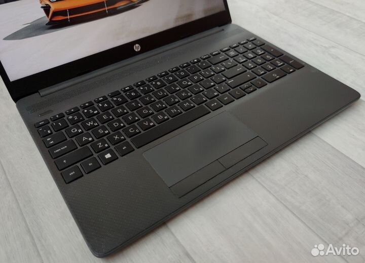 HP Игровой/IPS FHD\AMD 4x 3300m/SSD 256\ozu 8g