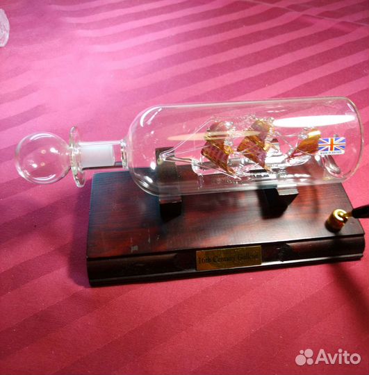 Настольный сувенир кораблик в бутылке