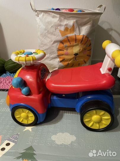 Детская машинка каталка толокар
