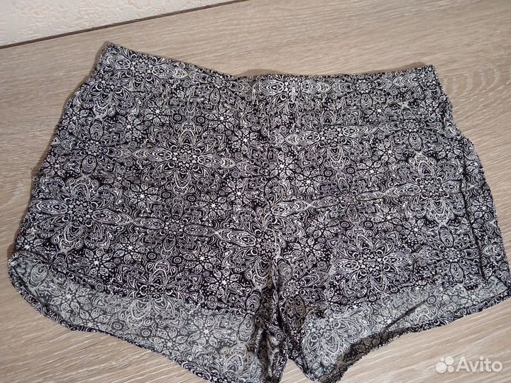 Шорты женские