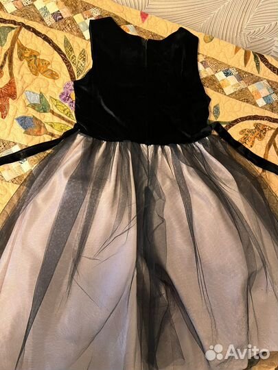 Праздничное платье 140