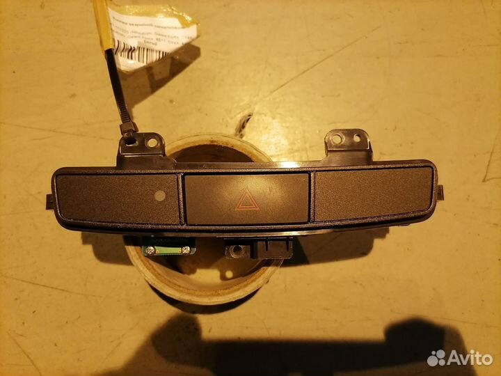 Кнопка аварийной сигнализации Mitsubishi Galant Fo