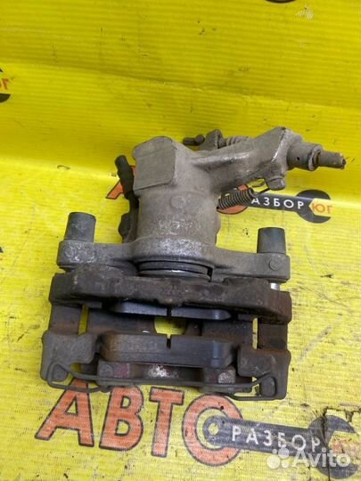 Суппорт задний левый Opel Vectra C Z18XE 2002