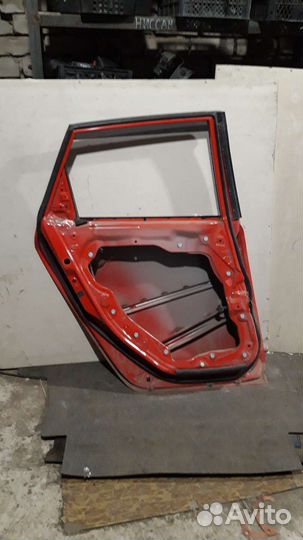 Дверь задняя левая Мазда 3 бк