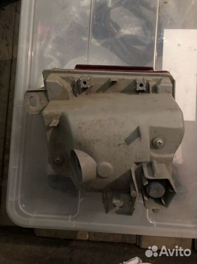 Противотуманный фонарь Toyota LC 200