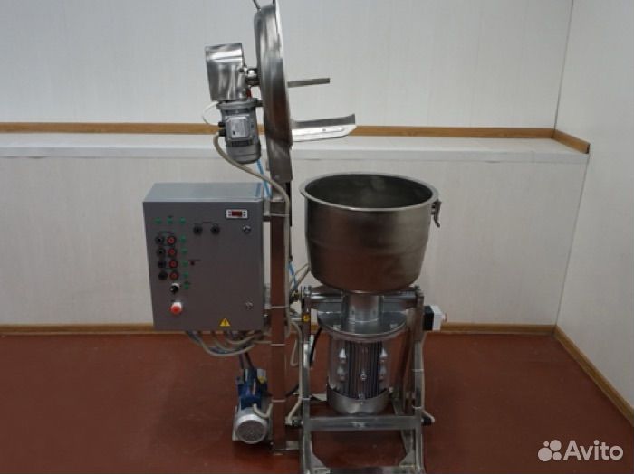 Куттер вакуумный 50л