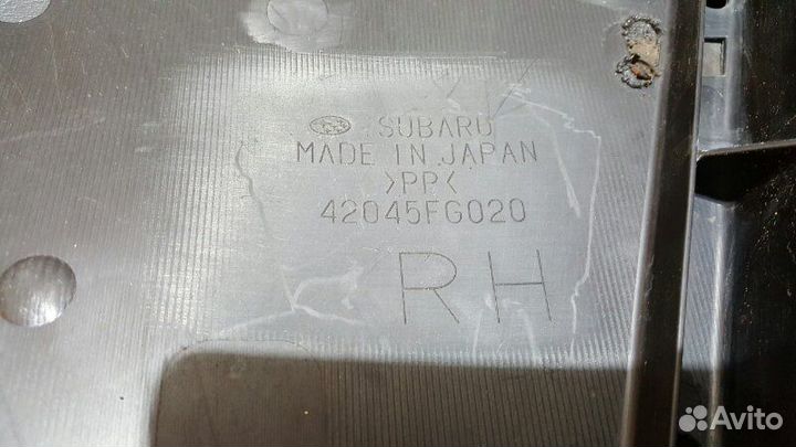 Пыльник топливного бака правый Subaru Impreza Wrx