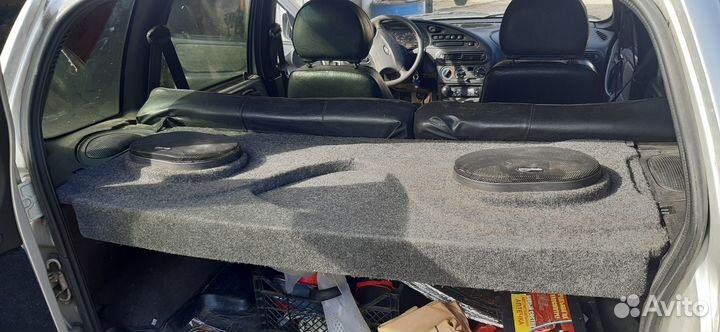 Акустическая полка+усилитель на ниву шевроле