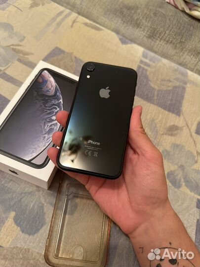 Телефон iPhone XR