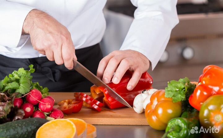 Рабочие на чистку и нарезку овощей