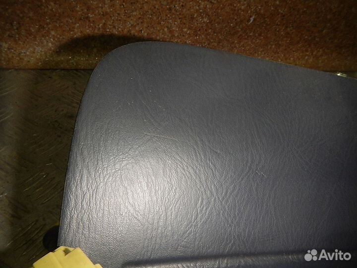 Подушка безопасности пассажирская (в торпедо), Nis