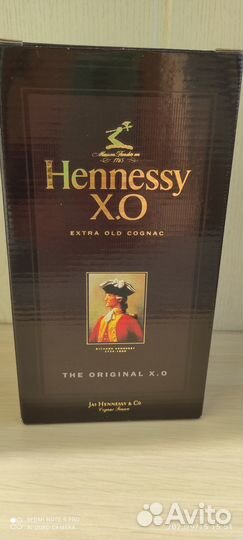 Коробка и бутылка от конька