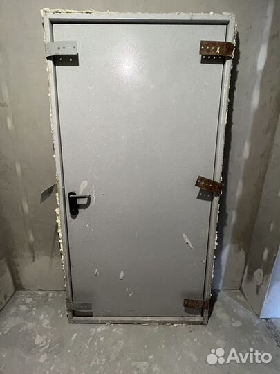 Дверь входная металлическая