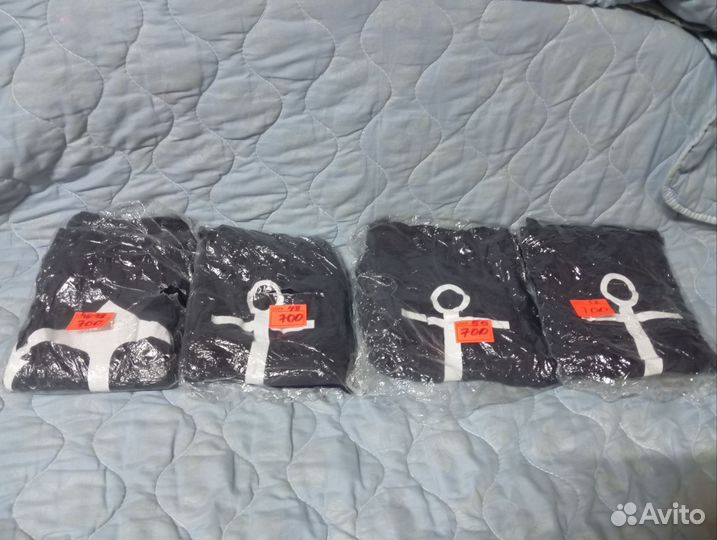 Костюмы с якорем