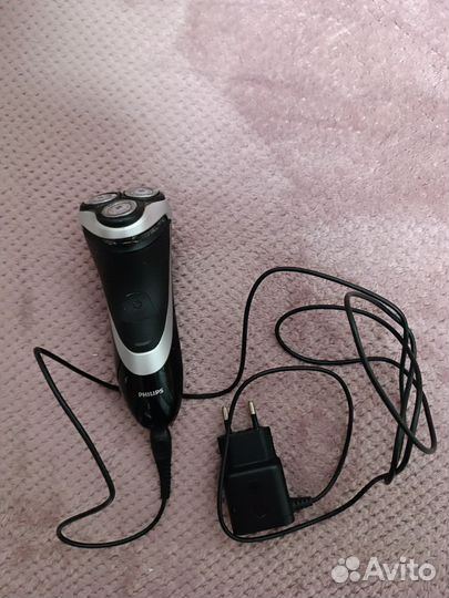 Электрическая бритва Филипс