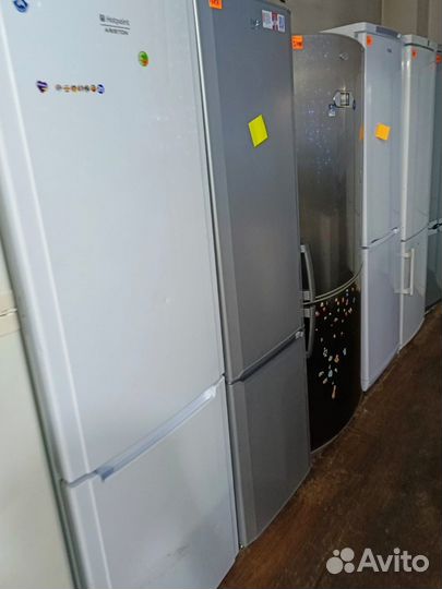 Холодильник бу аристон