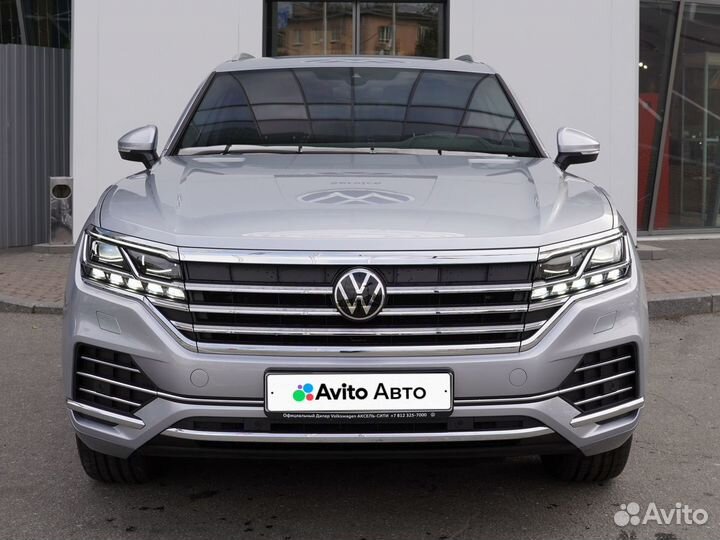 Volkswagen Touareg 3.0 AT, 2022, 300 км