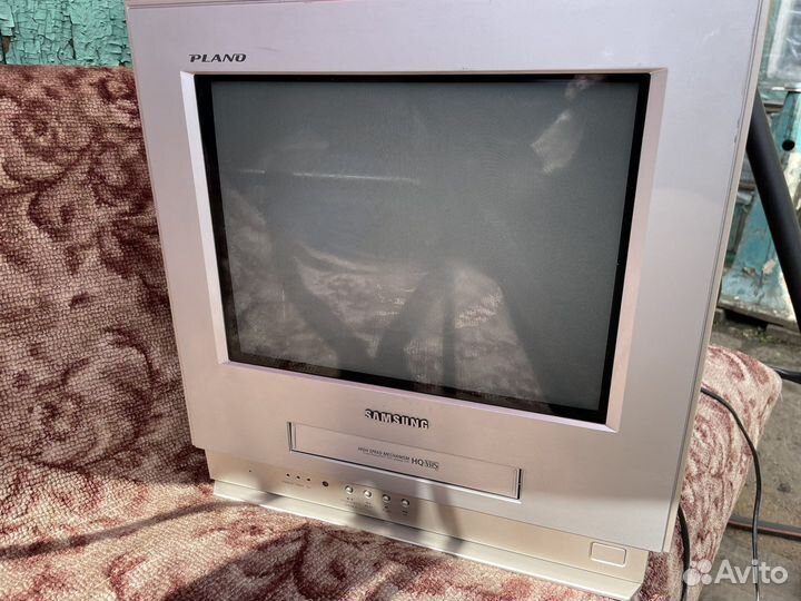 Телевизор Samsung Plano