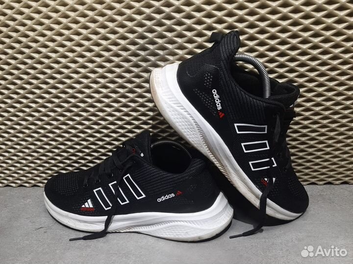 Кроссовки Adidas 42