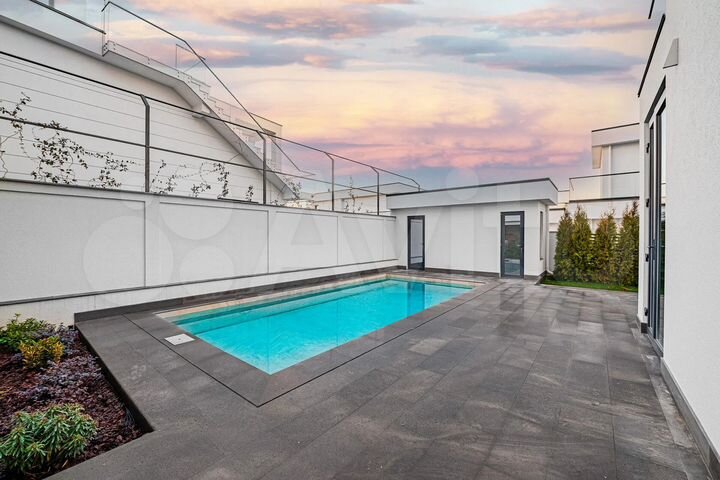 Дом 360 м² на участке 10 сот.