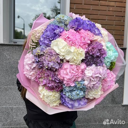 Доставка оригинальных ярких букетов в Москве и мо