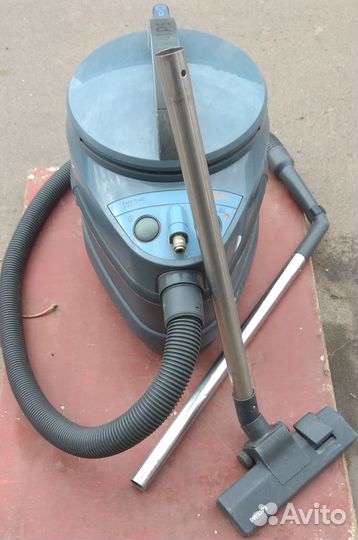 Пылесос philips triathlon 1400W