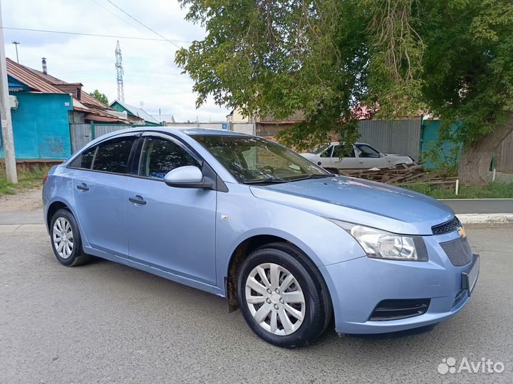 Chevrolet Cruze 1.6 AT, 2010, 95 300 км