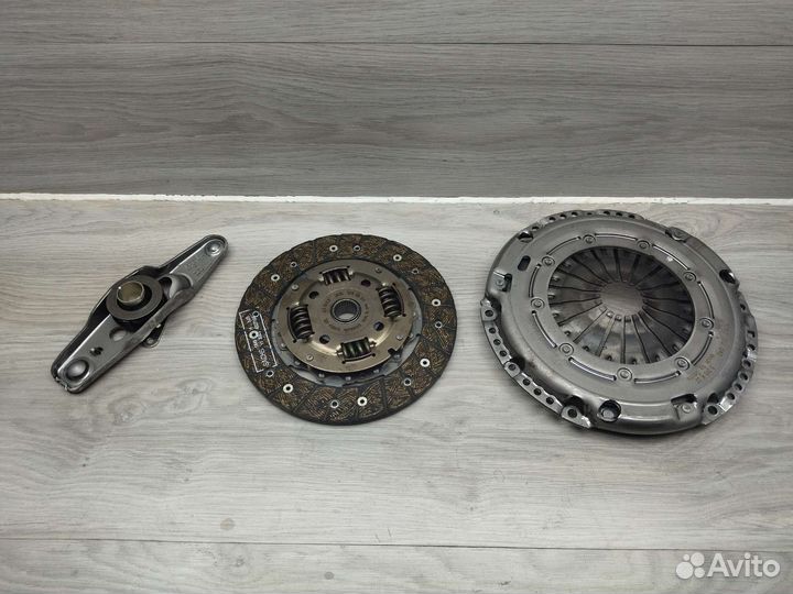 Комплект сцепления Volkswagen 1.4 TSI caxa оригин