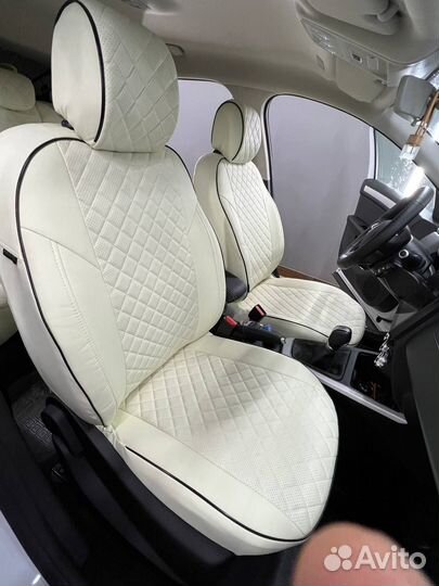 Чехлы из алькантары в Ромб на LADA Kalina Cross