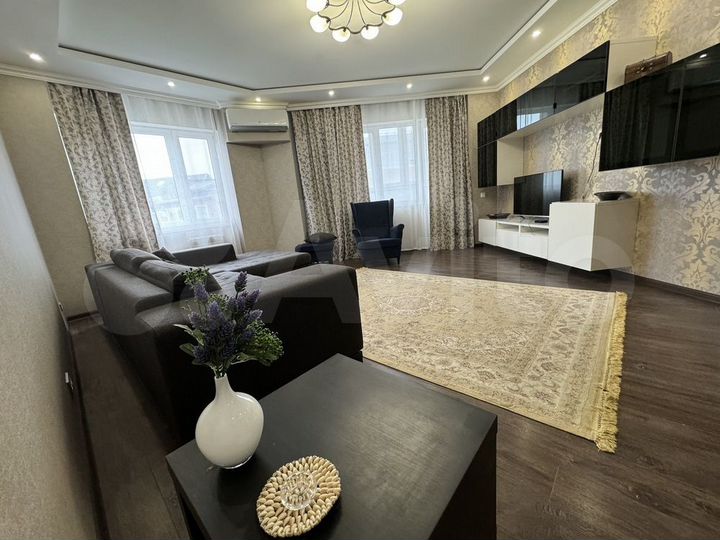 2-к. квартира, 86 м², 3/12 эт.
