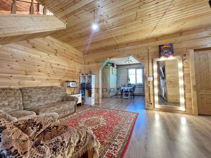 Коттедж 170 м² на участке 8 сот.