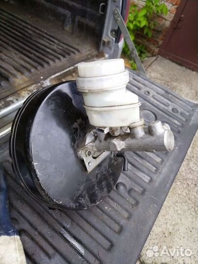 Вакуумный усилитель тормозов 4D56