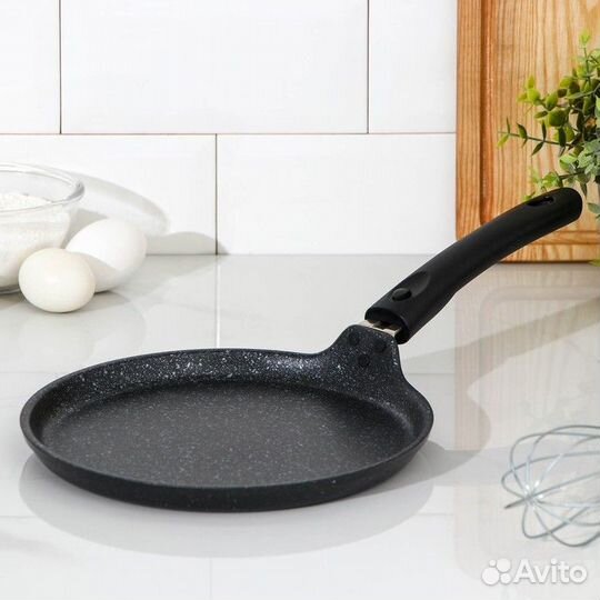 Сковорода блинная, d22 см, пластиковая ручка, анти