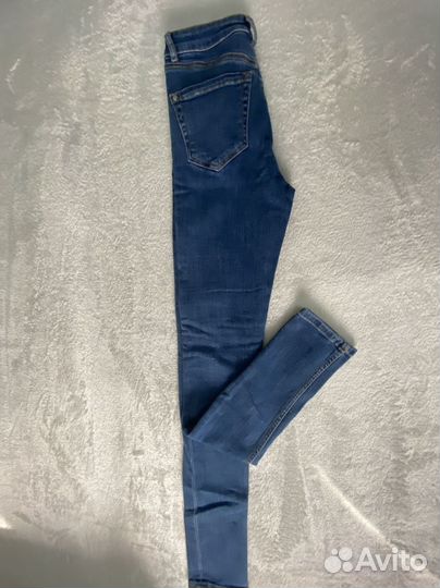 Джинсы женские