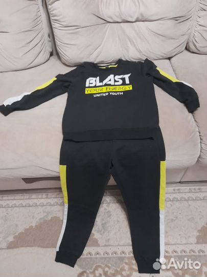 Спортивный костюм