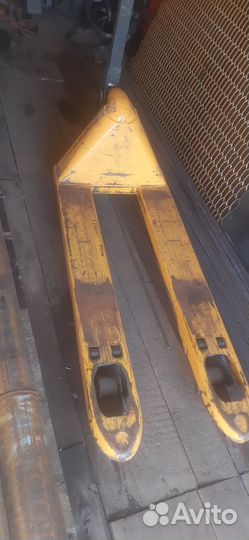 Продаю рохлю в отличном состоянии г/п 2200кг