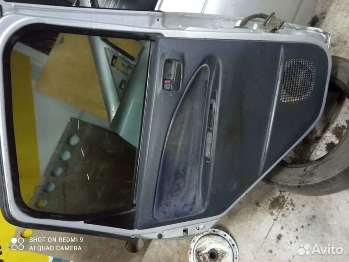 Дверь мицубиси кольт левая задняя