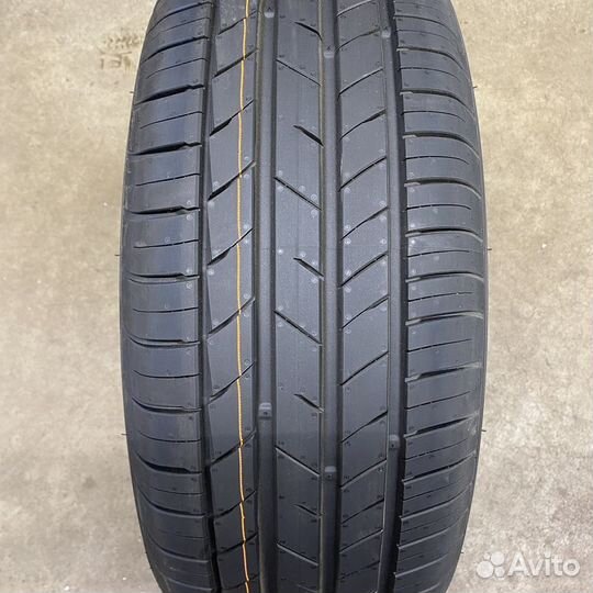 Kumho Ecsta HS52 235/60 R16 104V