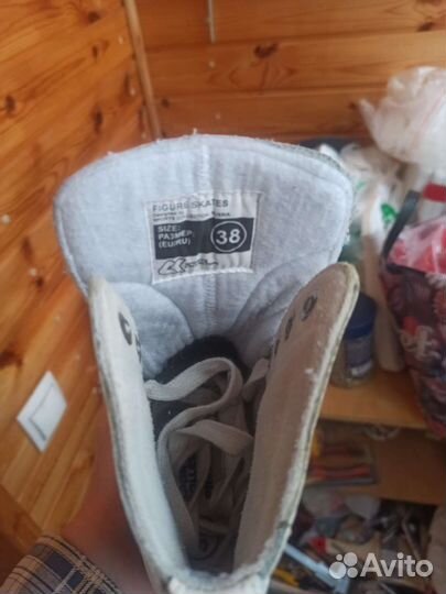 Коньки фигурные 38 размер