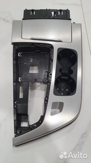 Накладка центральной консоли Audi Q7 4M