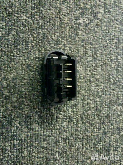Кнопка включения обогрева заднего стекла Renault