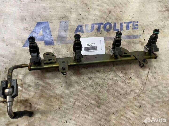 Топливная рампа Nissan X-Trail T30 2.0 2003